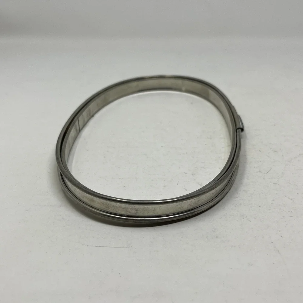 Vintage Metal Embroidery Hoops Set Round and Oval Silver Tone Tension Spring